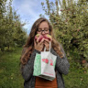 Meet your Posher, Devanee